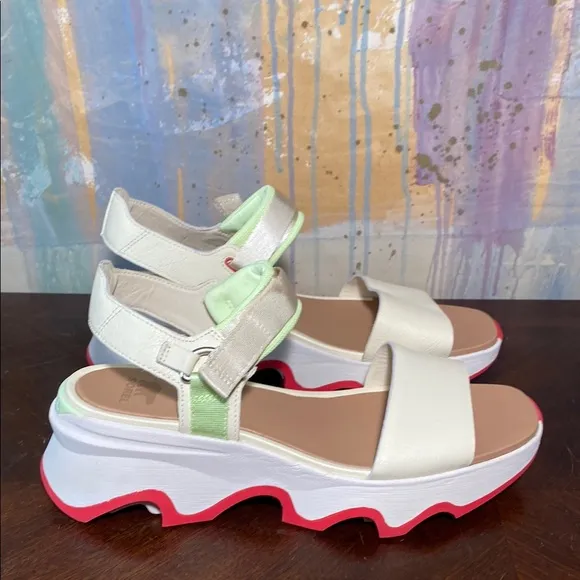 Sorel Women’s Kinetic Impact Y Strap Hi Sandals Honey White /luminous lime  11