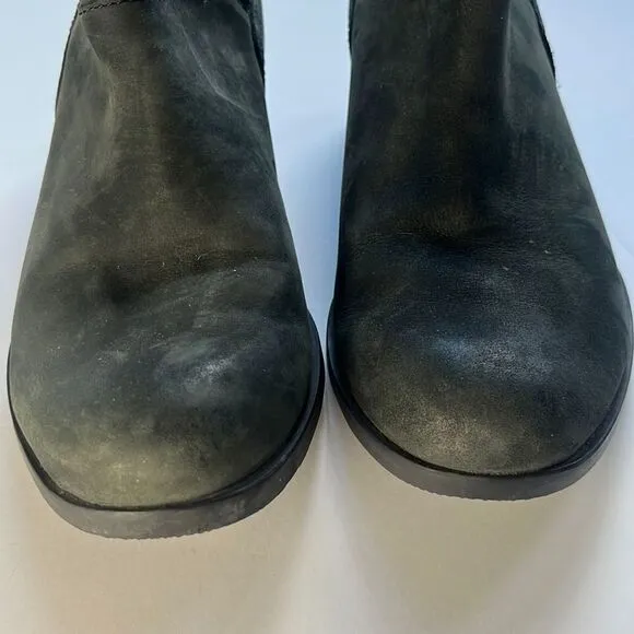 Sorel Women's Lolla Chelsea Boots (Black Suede) 7 Never worn outside