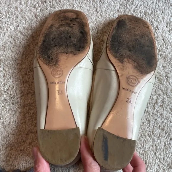 SPRING CLEANOUT 🪻🌼🥀🌹🌸🌺VINTAGE AUTHENTIC CHANEL flats