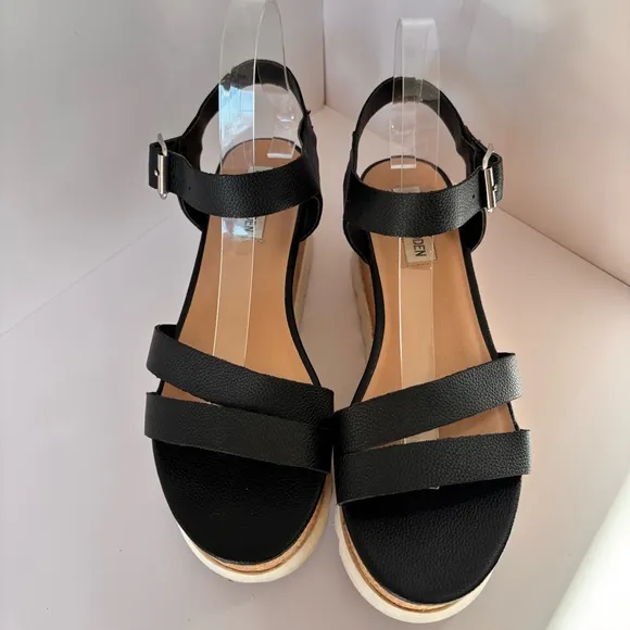 Steve Madden &quot;KEYKEY&quot; Black Platform Sandals, Open Toe, Lug Sole Women's Size 8