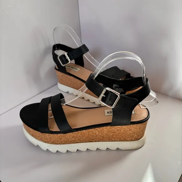Steve Madden &quot;KEYKEY&quot; Black Platform Sandals, Open Toe, Lug Sole Women's Size 8