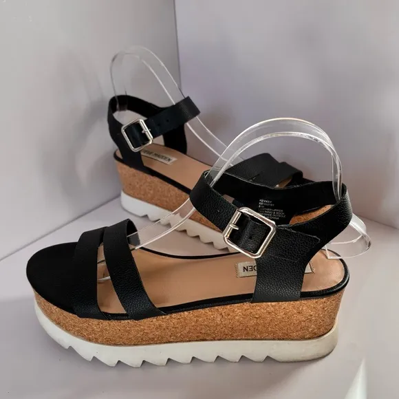 Steve Madden &quot;KEYKEY&quot; Black Platform Sandals, Open Toe, Lug Sole Women's Size 8