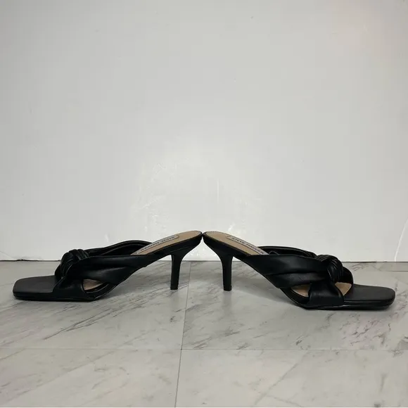 Steve Madden Athena Black Faux Leather Heeled Sandal 7M