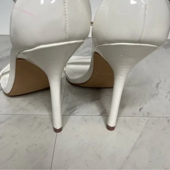 Steve Madden Shaye Square Toe White Heeled Sandal 10M
