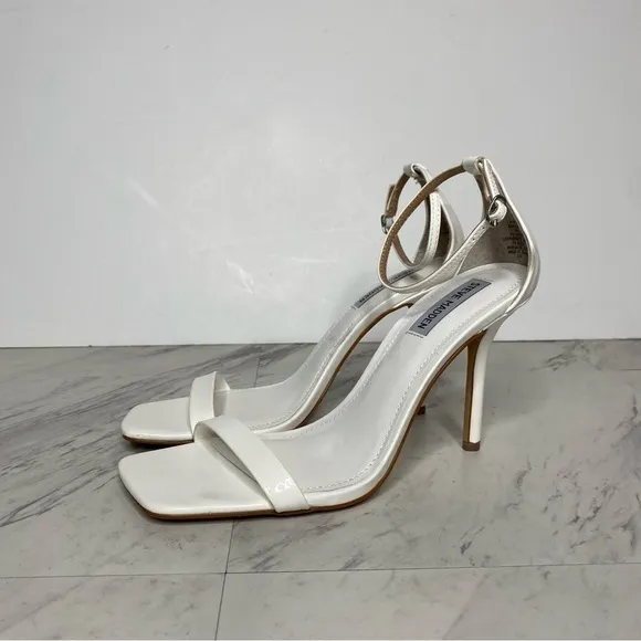 Steve Madden Shaye Square Toe White Heeled Sandal 10M