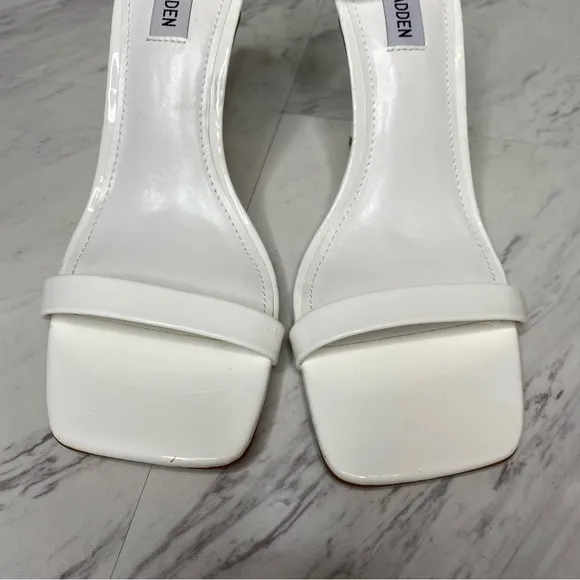 Steve Madden Shaye Square Toe White Heeled Sandal 10M
