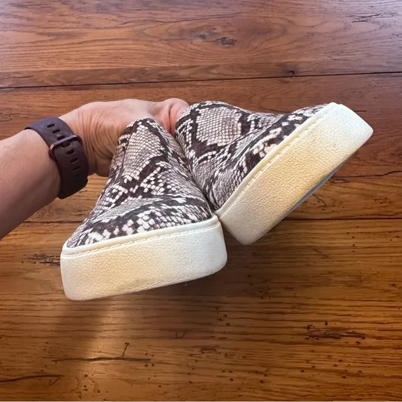 Steve Madden snakeskin slip on sneakers size 8.5