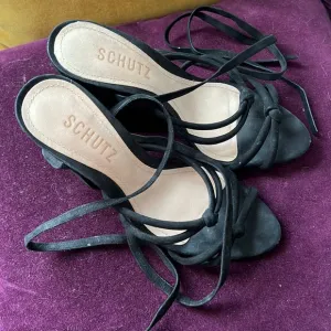 Strapped wrap Heel sandals