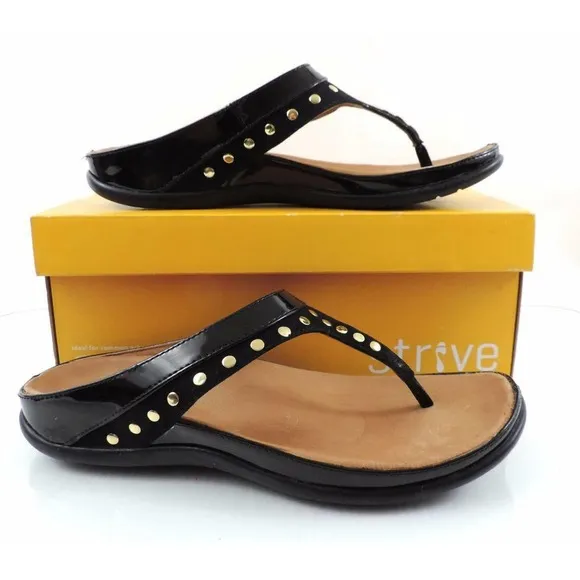 Strive Tee Toe Post Sandals Walking Comfort Black Size 7.5