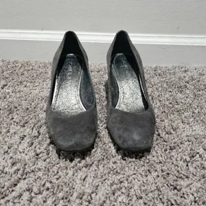 Stuart Weitzman Marymid Suede Mid Heel Pump Slate shoes size 6.5