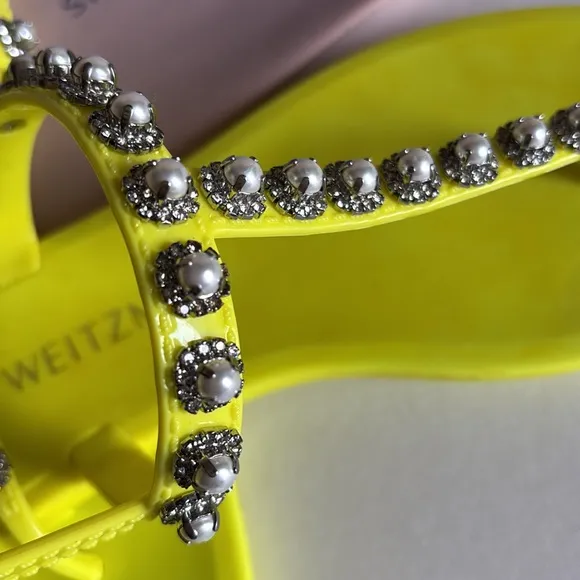 STUART WEITZMAN PEARL CRYSTAL-EMBELLISHED JELLY THONG SANDALS