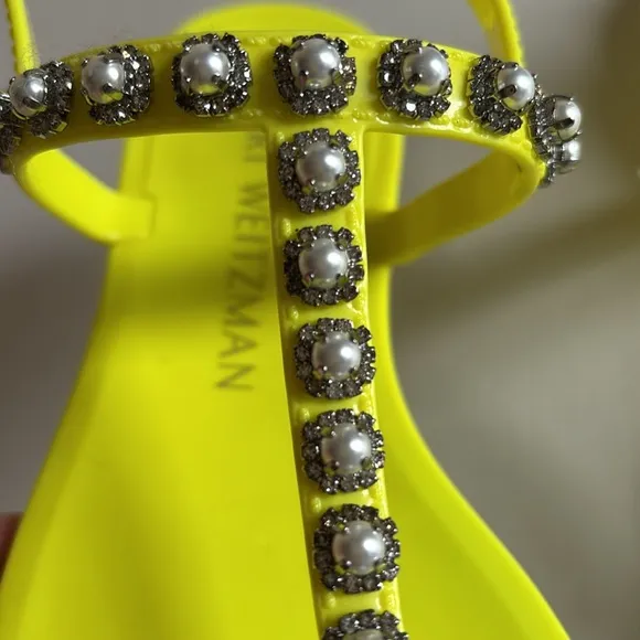 STUART WEITZMAN PEARL CRYSTAL-EMBELLISHED JELLY THONG SANDALS