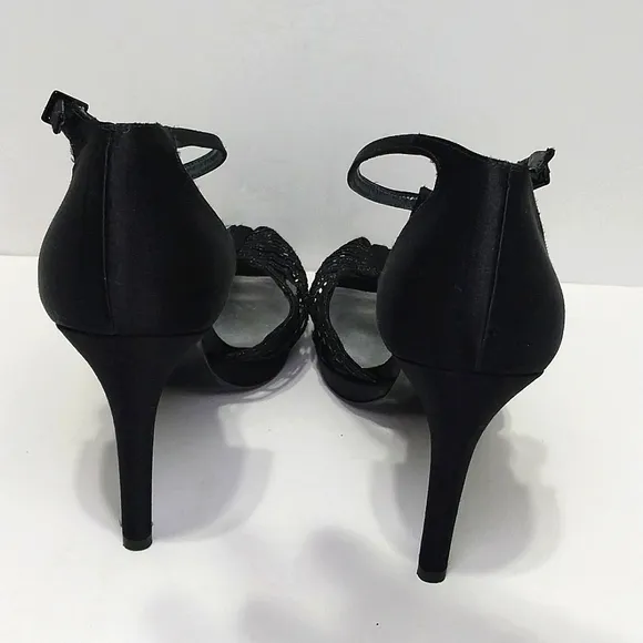 Stuart Weitzman Weave Me Evening Sandals,‎ Size 8.5