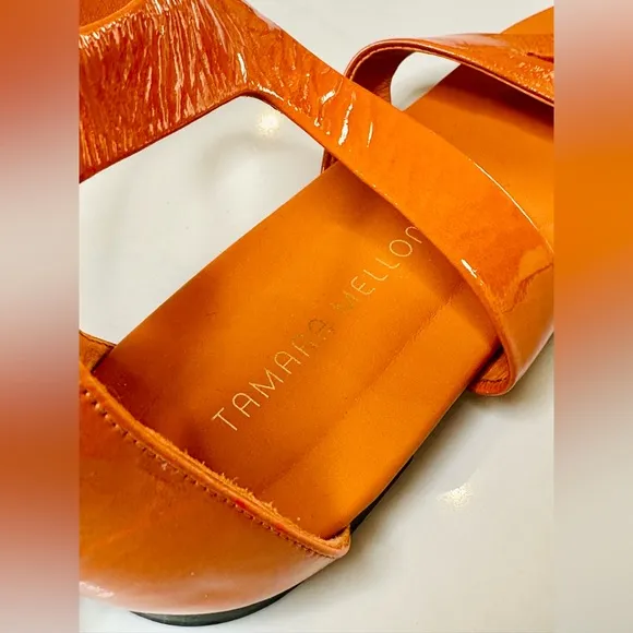 Tamara Mellon Women’s Orange Patent Leather Gladiator Sandals. Size 39EU/9US 🧡🍑