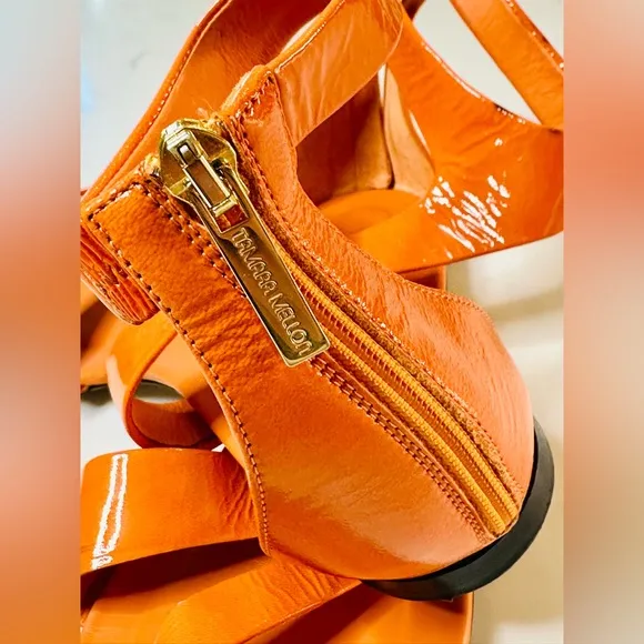 Tamara Mellon Women’s Orange Patent Leather Gladiator Sandals. Size 39EU/9US 🧡🍑