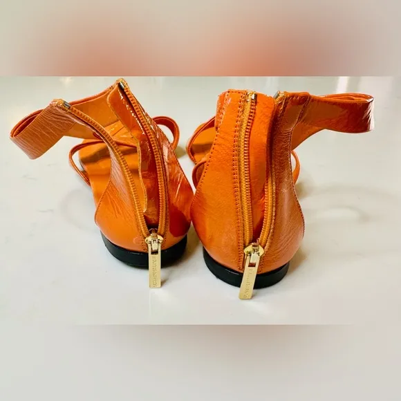 Tamara Mellon Women’s Orange Patent Leather Gladiator Sandals. Size 39EU/9US 🧡🍑