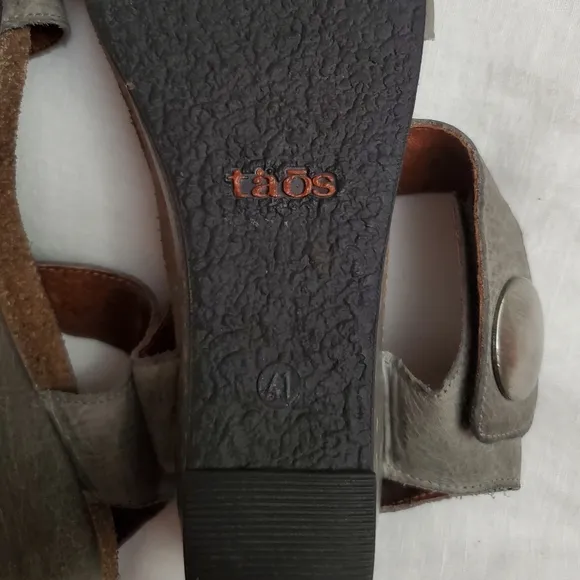 Taos Carousel 2 Grey Leather Wedge Open Toe Slingback Sandals Size EU 41 ● US 9