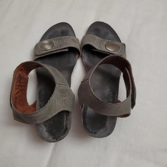 Taos Carousel 2 Grey Leather Wedge Open Toe Slingback Sandals Size EU 41 ● US 9