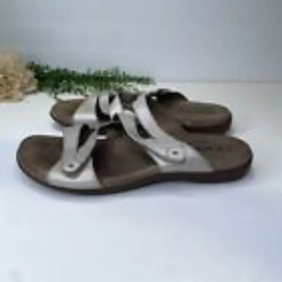 Taos Double U Leather Strappy Slide Sandals Size 9M in Silver Colorway