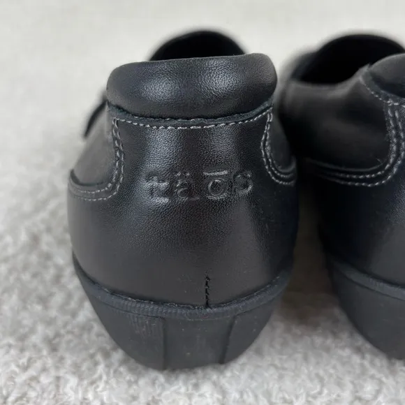 Taos Shoes Womens 8.5 Black Uppity Upp Slip On Leather Comfort Arch Loafers