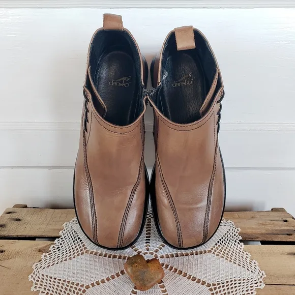 Taupe Dansko Chukka Chelsea Frankie Boots Ankle Clog Bootie Platform Boho 9.5-10