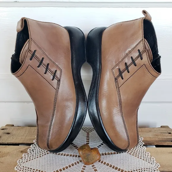Taupe Dansko Chukka Chelsea Frankie Boots Ankle Clog Bootie Platform Boho 9.5-10