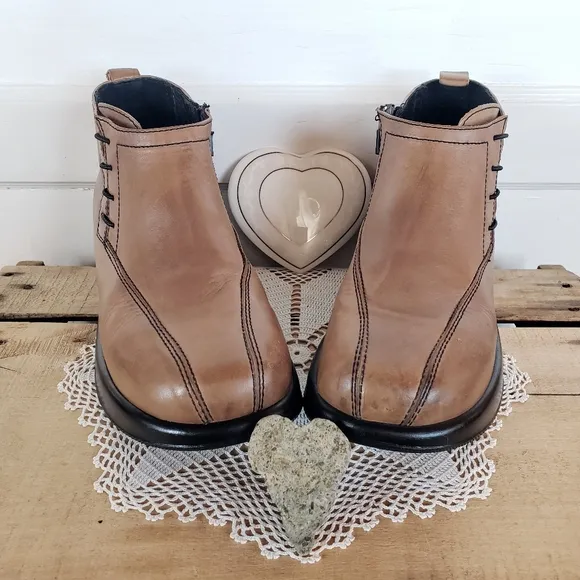 Taupe Dansko Chukka Chelsea Frankie Boots Ankle Clog Bootie Platform Boho 9.5-10