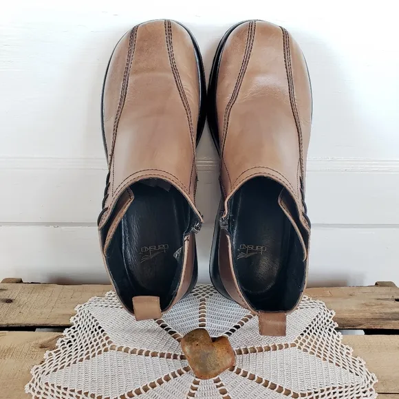 Taupe Dansko Chukka Chelsea Frankie Boots Ankle Clog Bootie Platform Boho 9.5-10