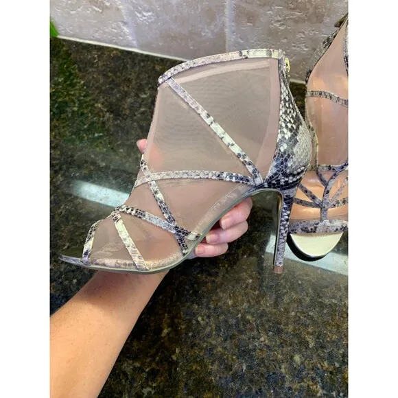 Ted Baker London Taminaa Caged Mesh Snake Print Detail Sandals Size 7 Like New