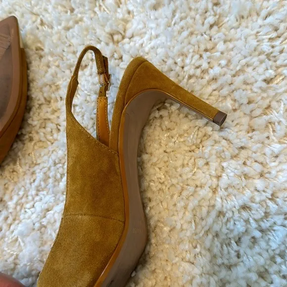 Ted Baker Women's Leather Pointed Toe Slingback Kinnip Sandals Yellow 8 US/38.5