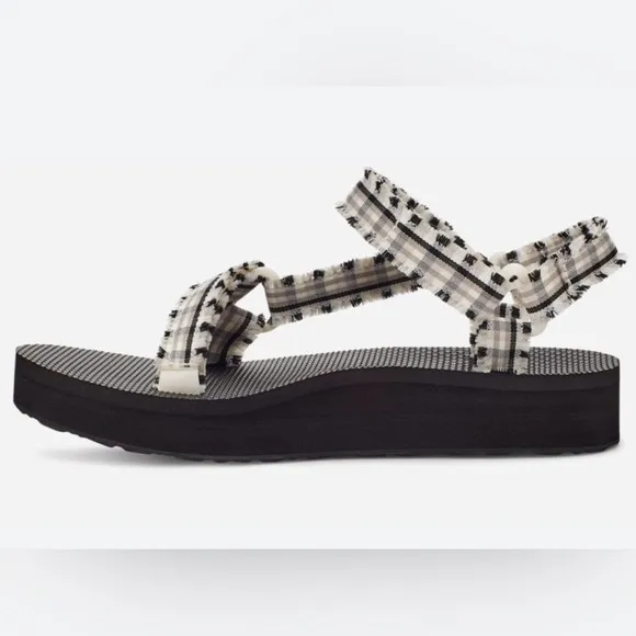 Teva Midform Fray Striped Sandals - Black/Gray - 9 - New w/o Box