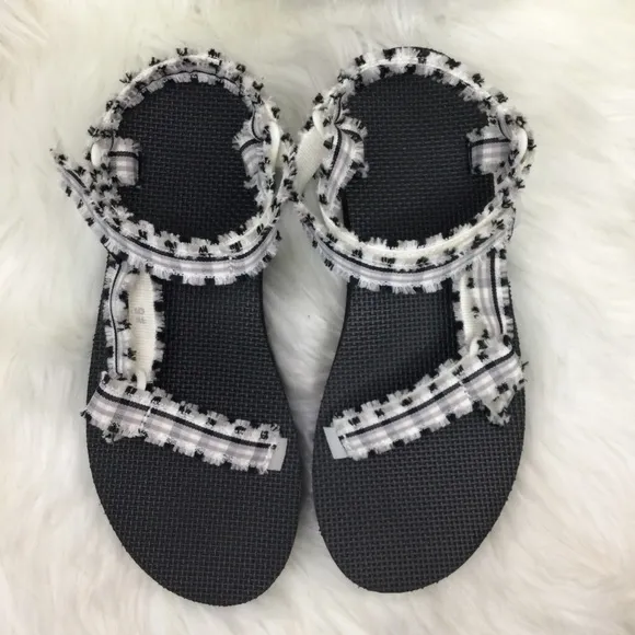 Teva Midform Fray Striped Sandals - Black/Gray - 9 - New w/o Box