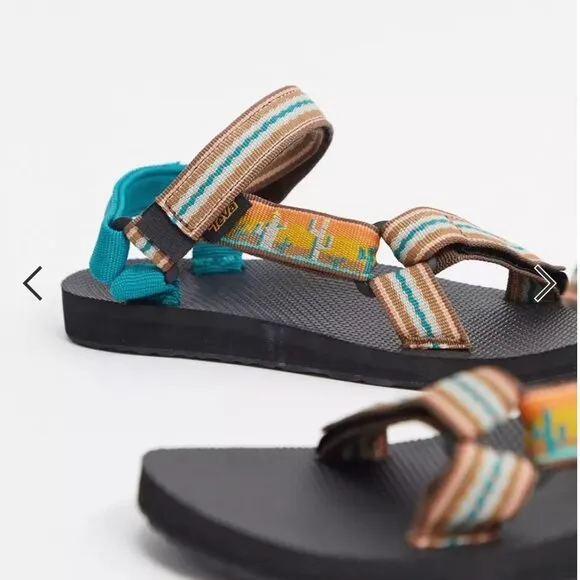 Teva Original Universal Printed Sandals in Cactus Sunflower Size 7