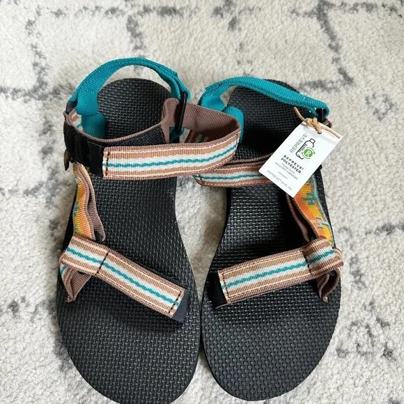 Teva Original Universal Printed Sandals in Cactus Sunflower Size 7