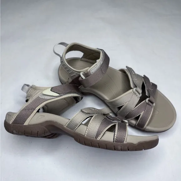 Teva Tirra Neutral Sandals size 7