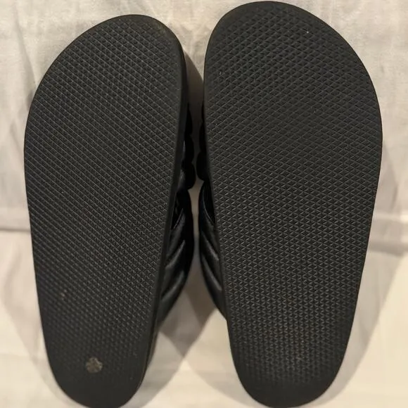 THE BALI TAILOR NWOB Oska Cushioned Leather Criss Cross Slide Sandals Black 7