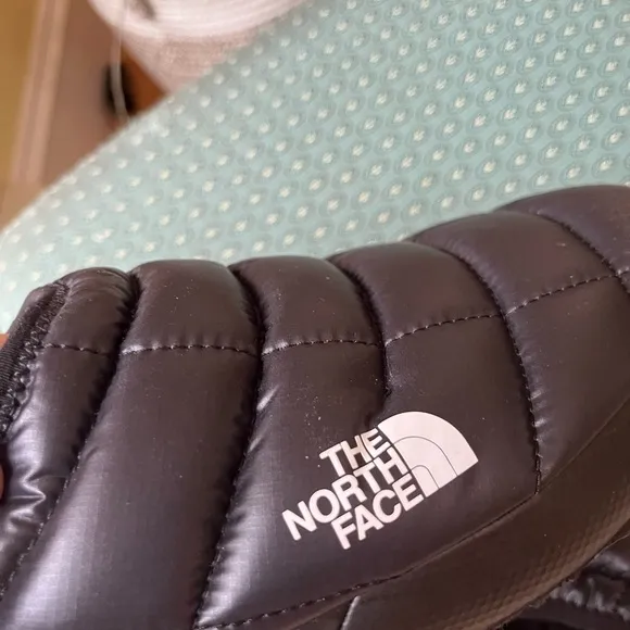 THE NORTH FACE Black Thermoball Traction Quilted Slip-On Mule Shoes Size 11