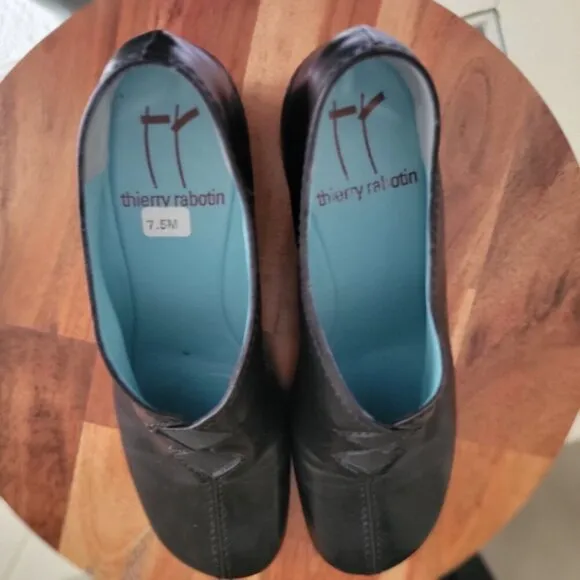 Thierry Rabotin Black Leather Slip-On  Cutout Wedge Shoes Size 7.5M