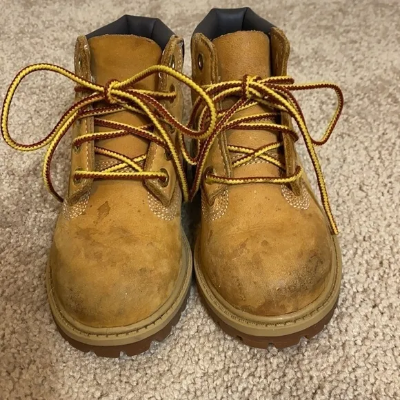 Timberland 6” wheat boots size 6 toddler.