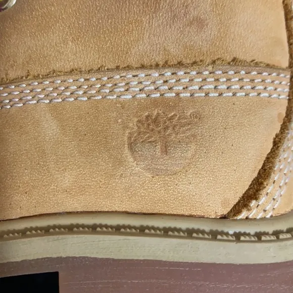 Timberland 6” wheat boots size 6 toddler.