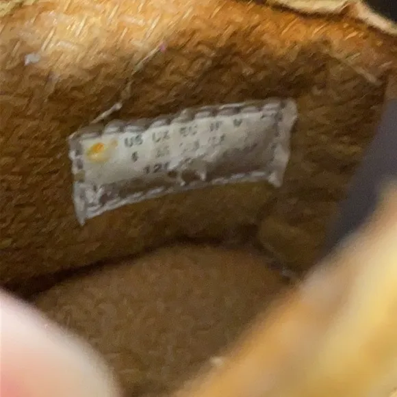 Timberland 6” wheat boots size 6 toddler.
