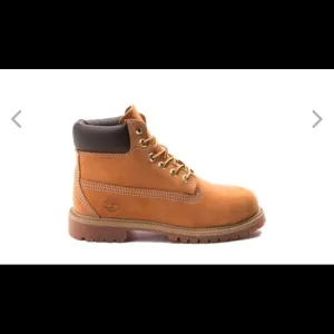 Timberland 6” wheat boots size 6 toddler.
