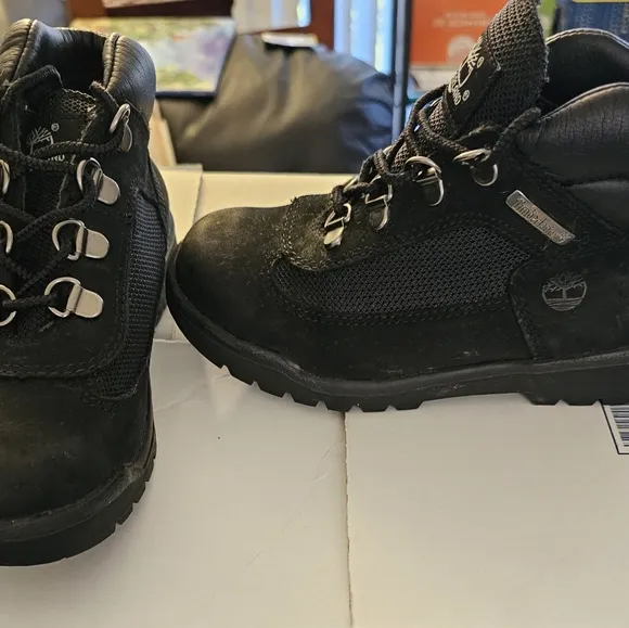 TIMBERLAND Boots Black Timberland Field Boots Unisex Kid's Size 1 LIKE NEW