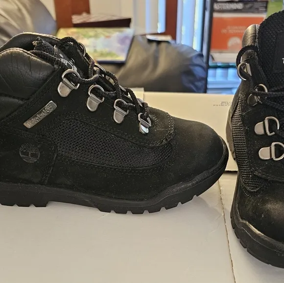 TIMBERLAND Boots Black Timberland Field Boots Unisex Kid's Size 1 LIKE NEW