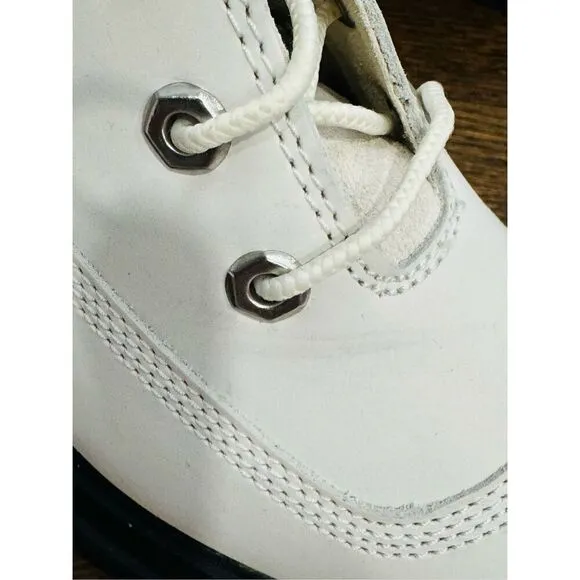 TIMBERLAND NWOB Women's Sky 6&quot; Lace-Up Boots