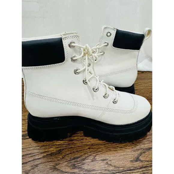 TIMBERLAND NWOB Women's Sky 6&quot; Lace-Up Boots