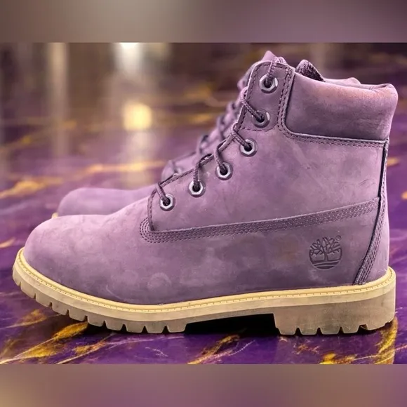 Timberland® Premium 6-Inch Lace-Up Waterproof Boot Women Size 8.5