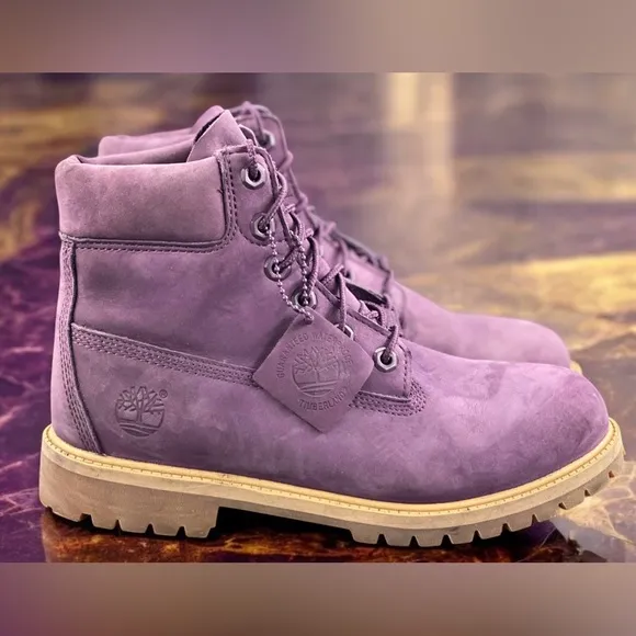 Timberland® Premium 6-Inch Lace-Up Waterproof Boot Women Size 8.5