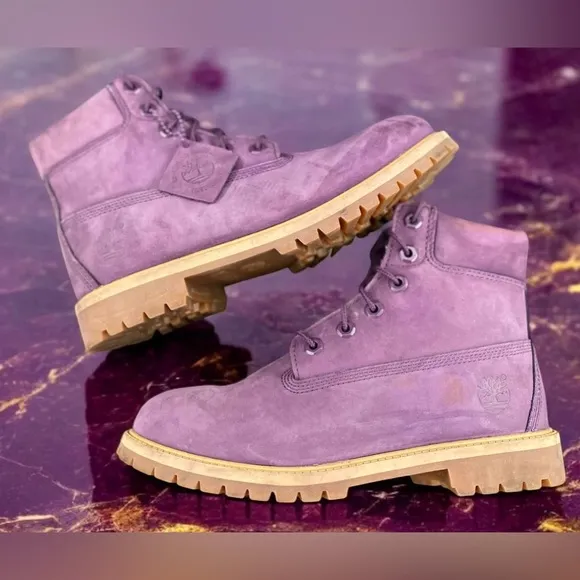 Timberland® Premium 6-Inch Lace-Up Waterproof Boot Women Size 8.5