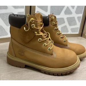 Timberland Premium 6” Waterproof Boot Girls Boys Youth Wheat Nubuck Leather 4.5